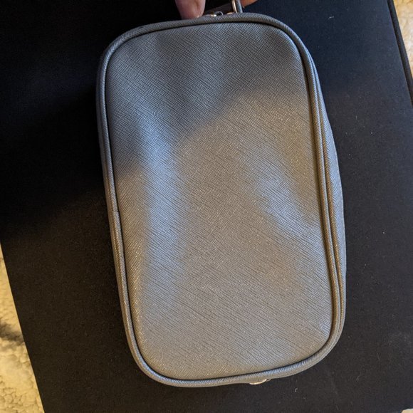 Disney Pandora Exclusive Cross-body Bag - Picture 4 of 4